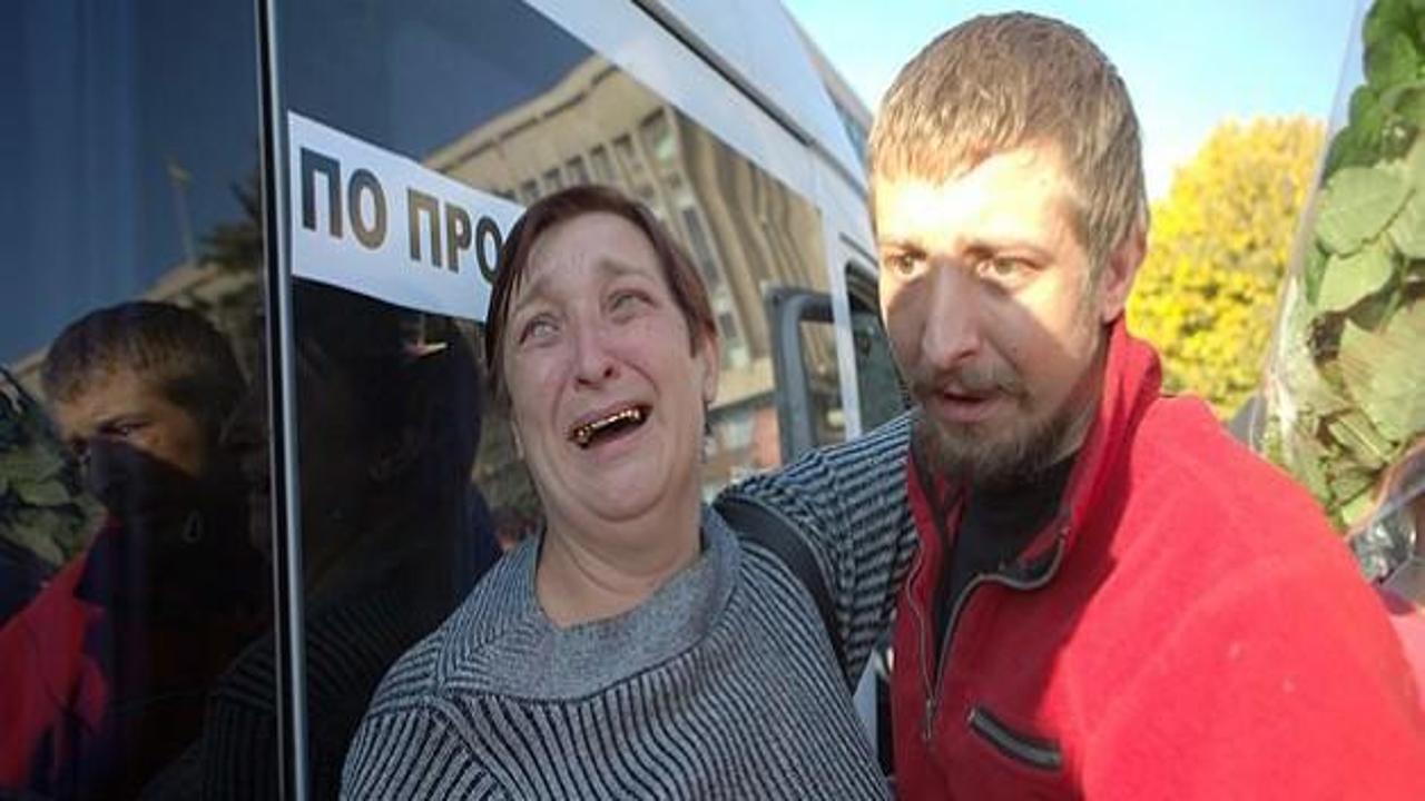 Ayrılıkçılar 17 Ukrayna askerini serbest bıraktı