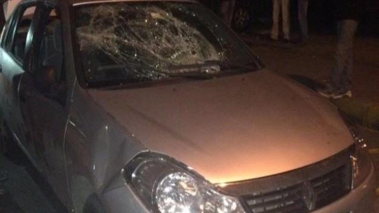 Bağcılar'da otomobile silahlı saldırı: 4 yaralı