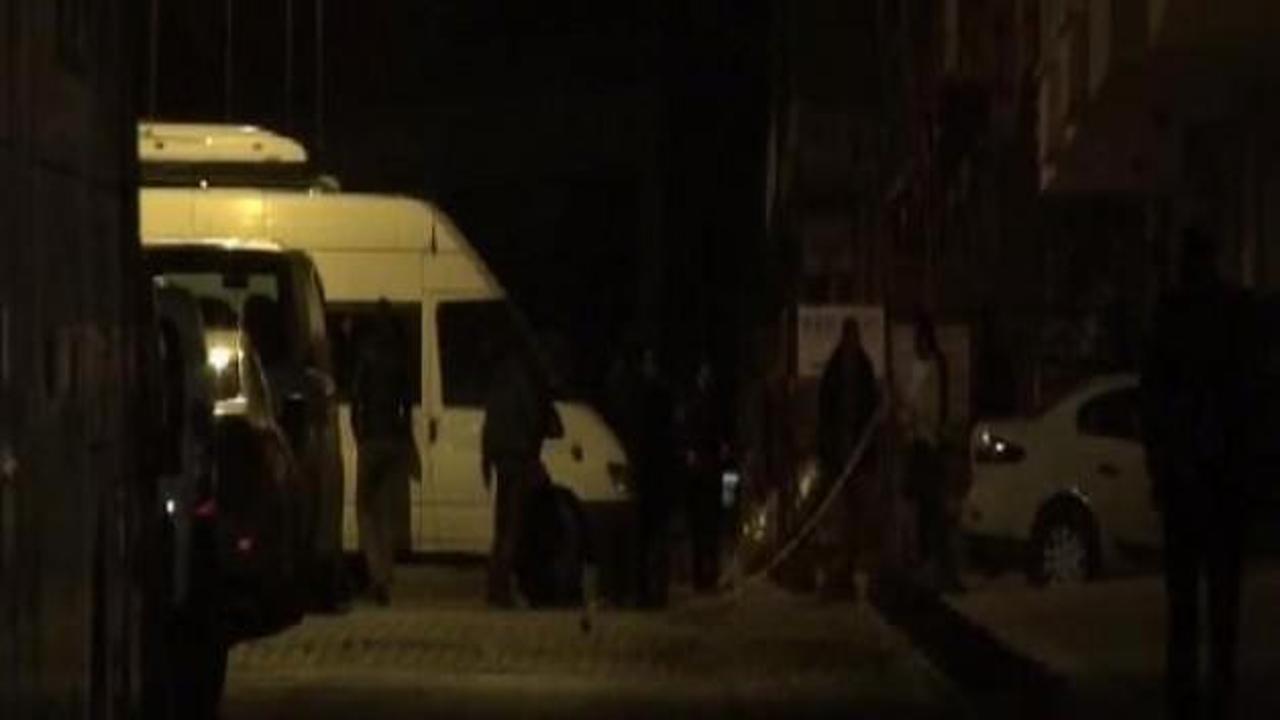 Bağcılar'da polise ses bombalı saldırı