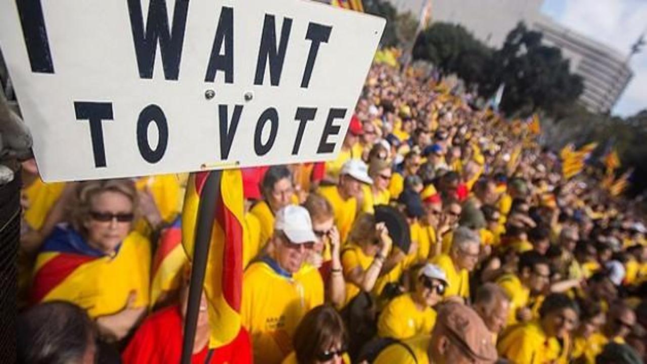 Bağımsızlık yanlısı Katalanlar gösteri düzenledi