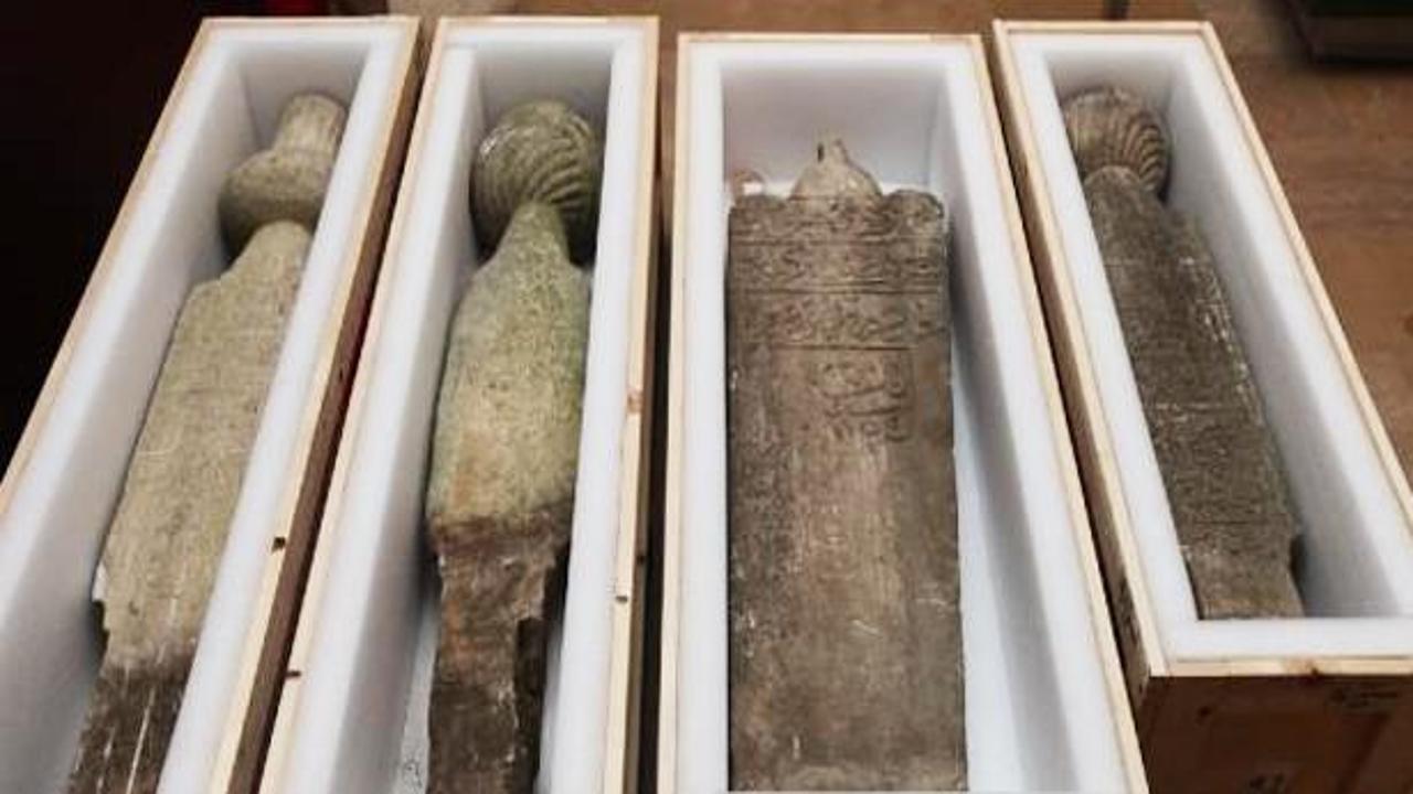 Bakan Çelik'in istediği mezar taşları geldi