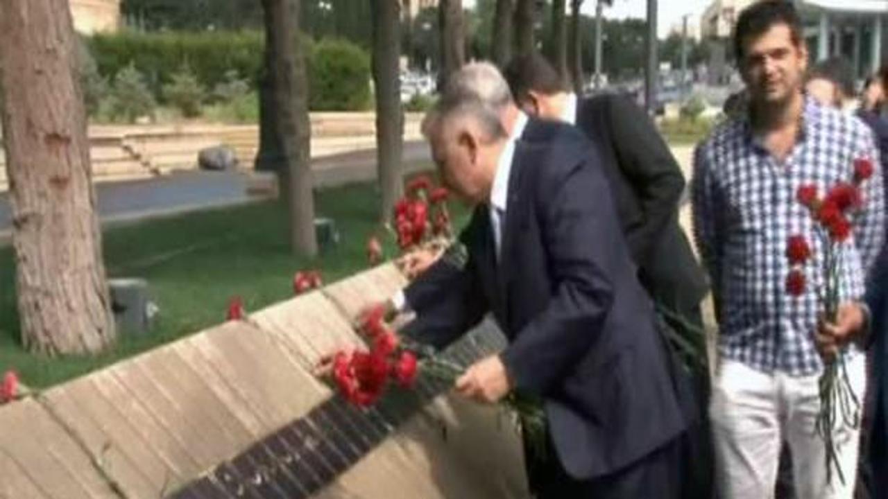 Bakan Yıldırım Türk Şehitliğinde