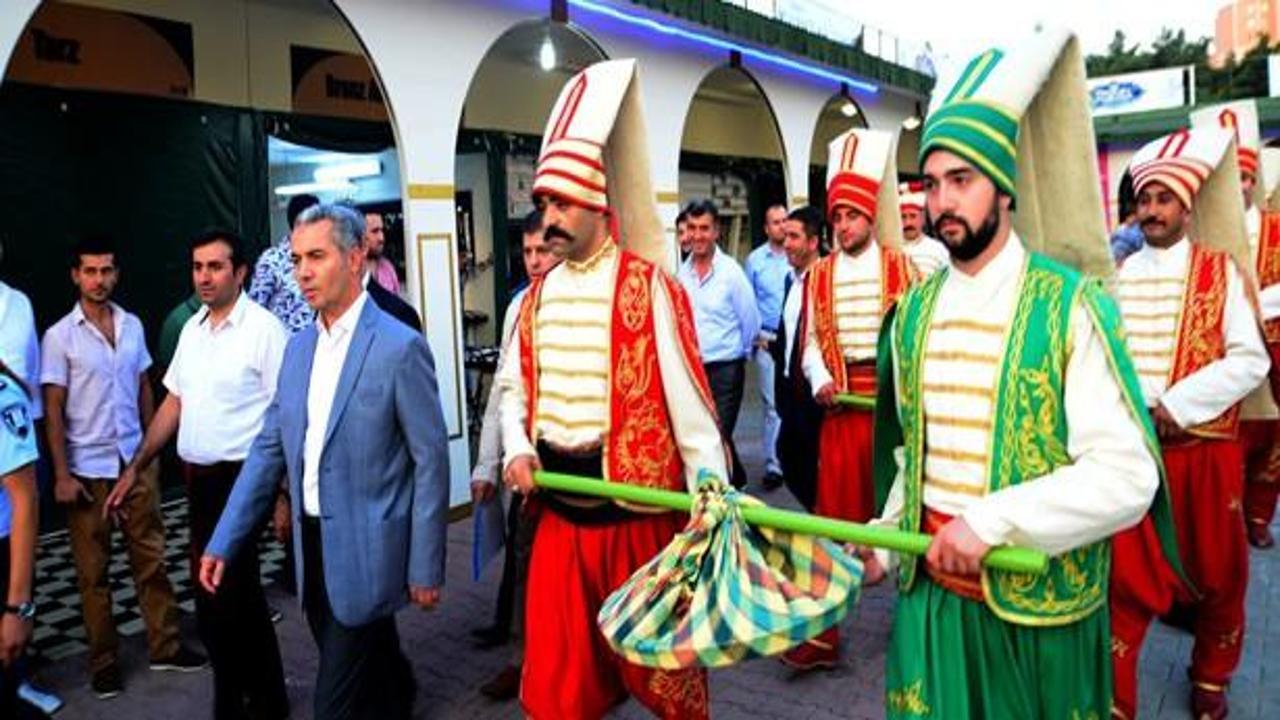 Baklava alayı tarihi canlandırdı