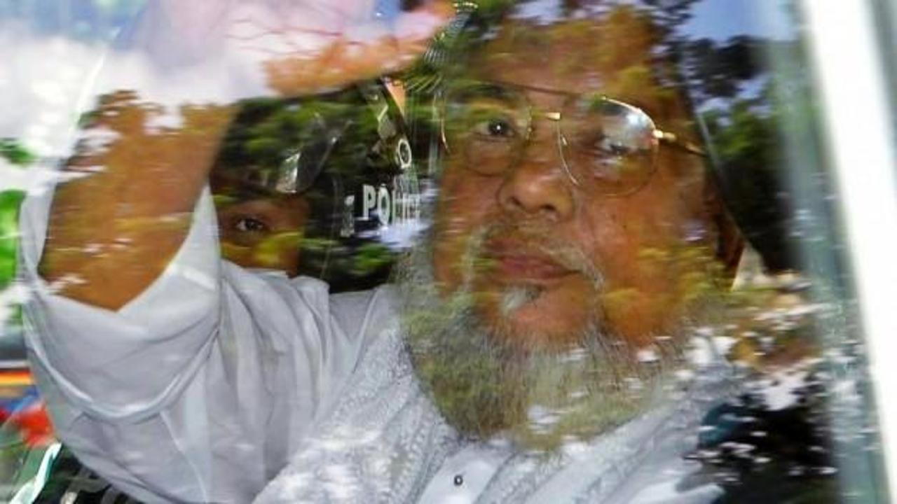 Bangladeş'te iki siyasi lider idam edildi