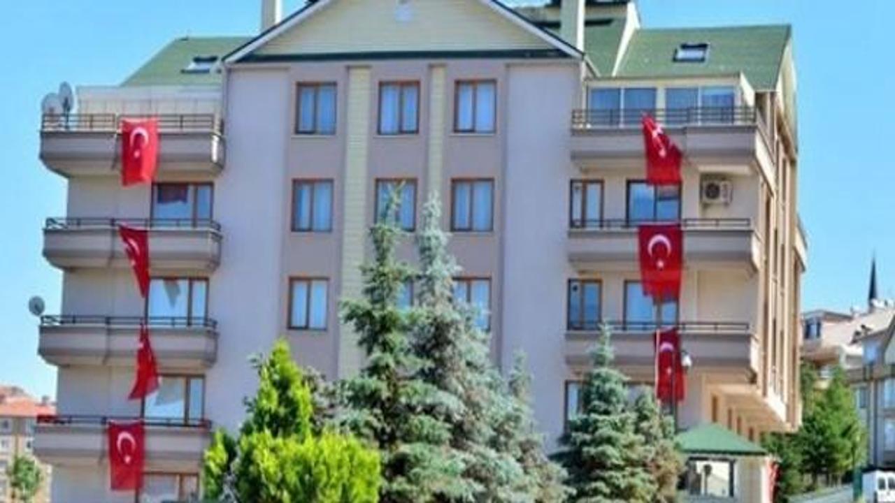 Başbakan da evine Türk bayrağı astırdı