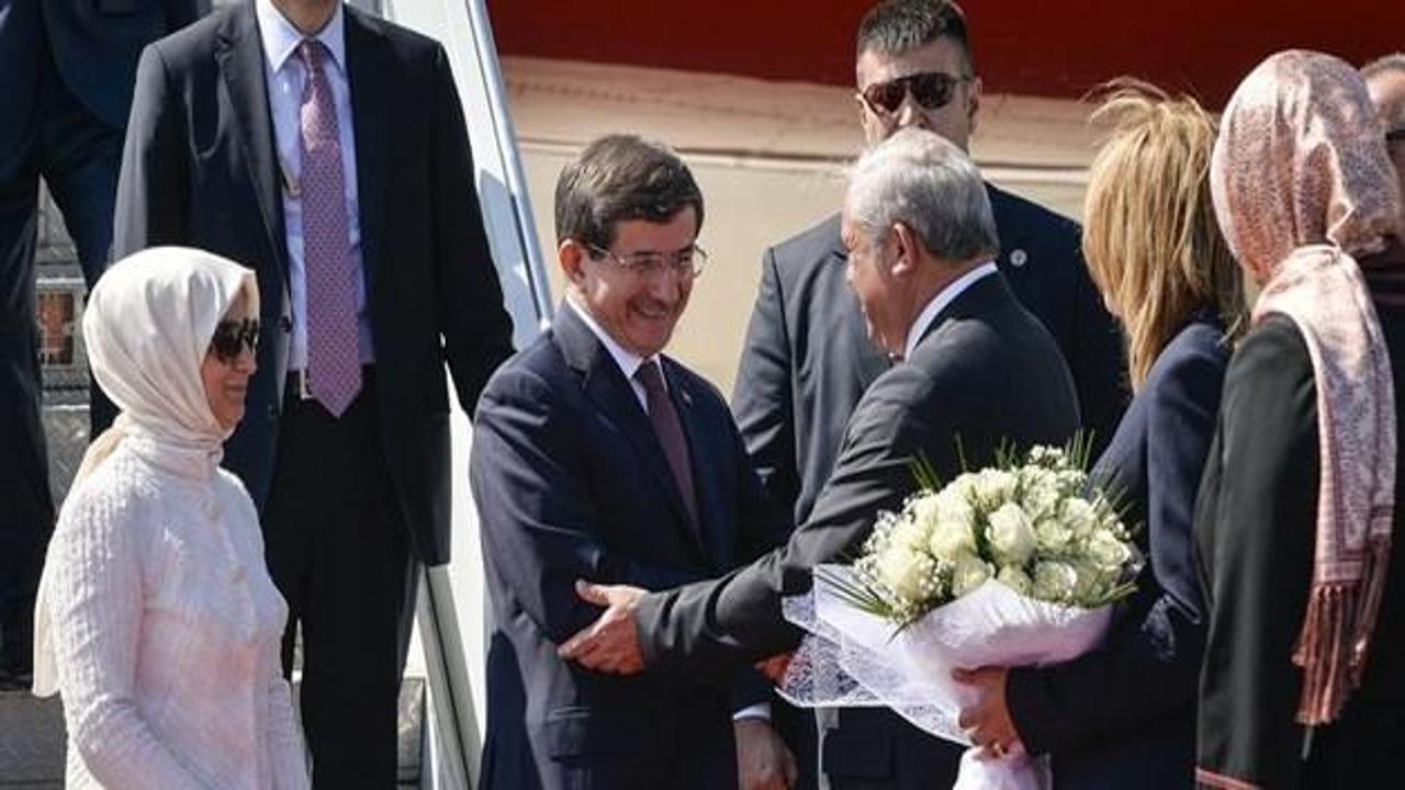 Başbakan Davutoğlu KKTC'ye geldi