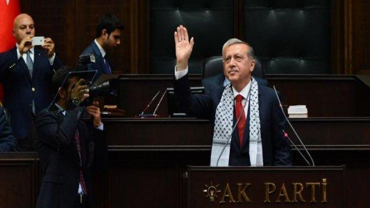 Başbakan Erdoğan Filistin atkısı ile çıktı
