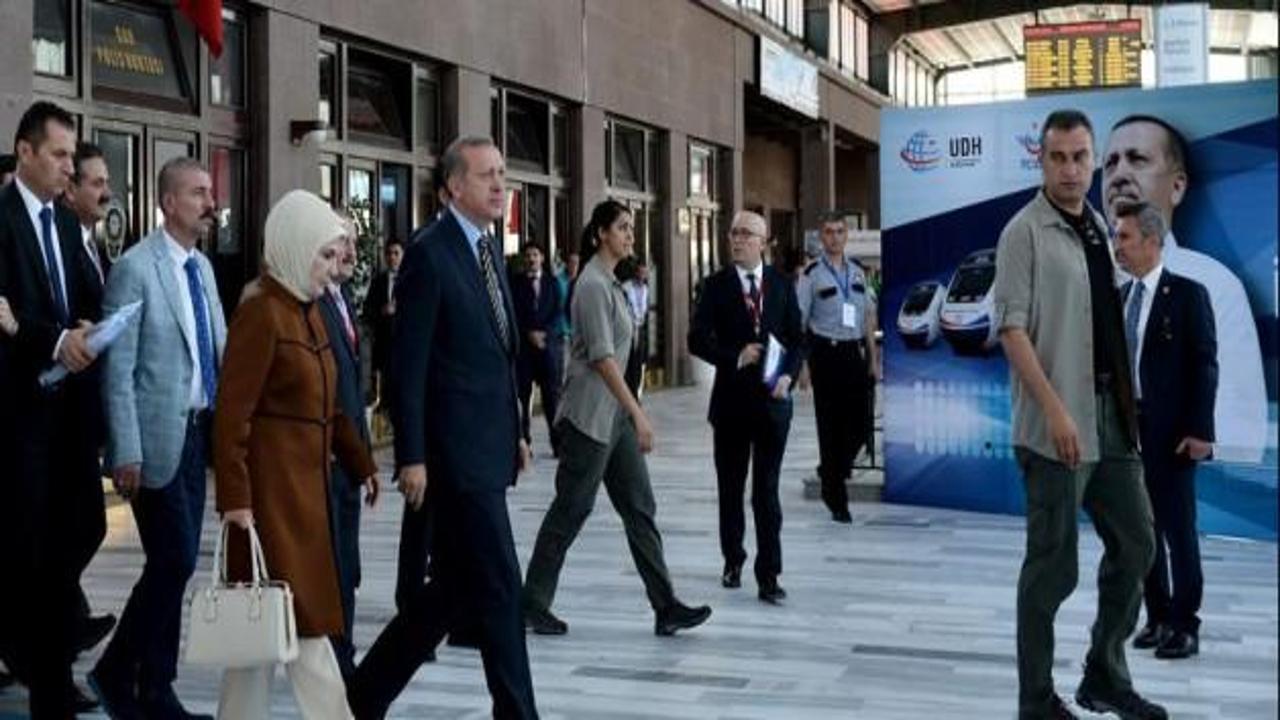 Başbakan Erdoğan YHT ile Eskişehir'e gitti