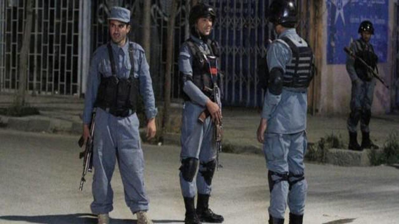 2 Afgan polisi öldürüldü