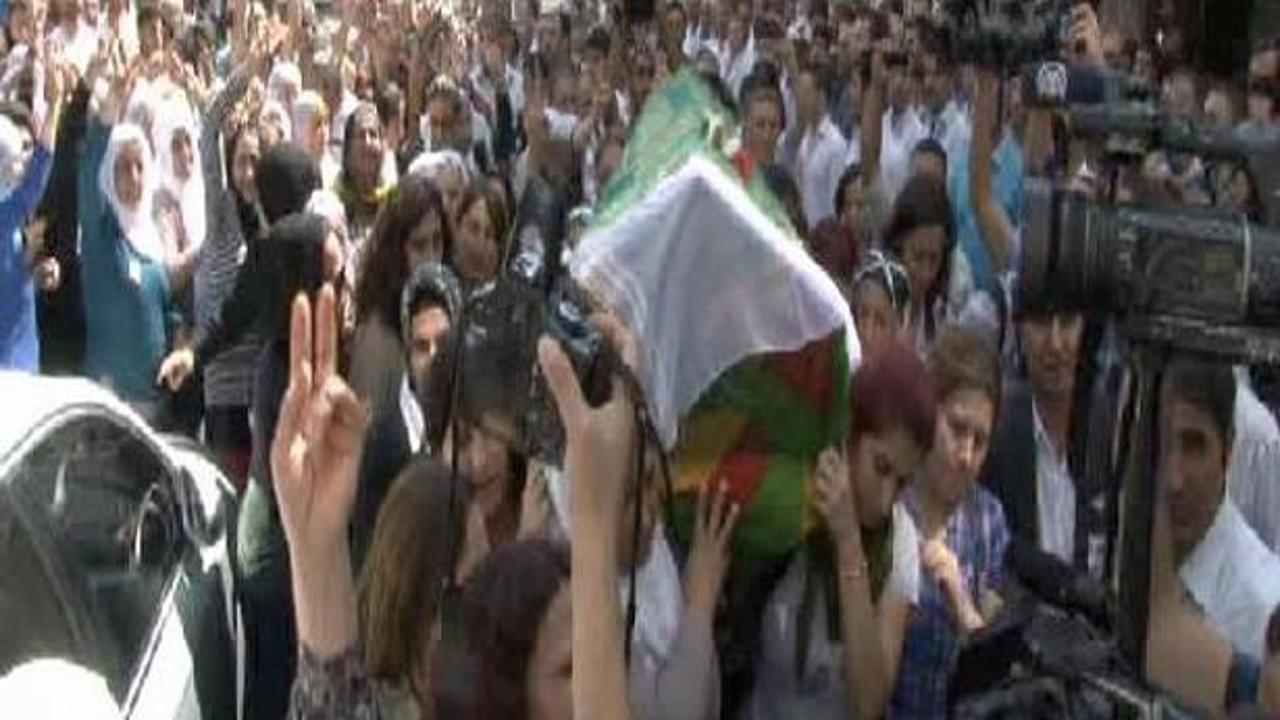 BDP'li Sabahat Tuncel cenaze taşıdı