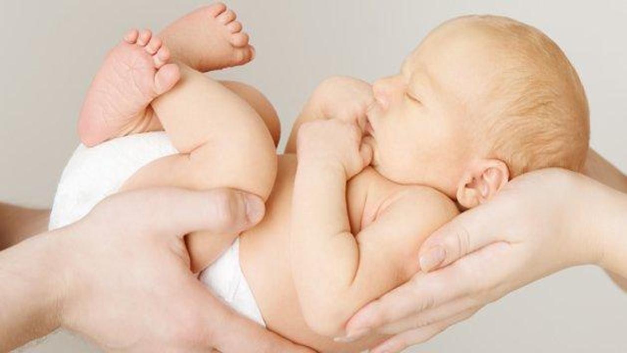 Bebeği küçük doğan çiftleri rahatlatacak tavsiye