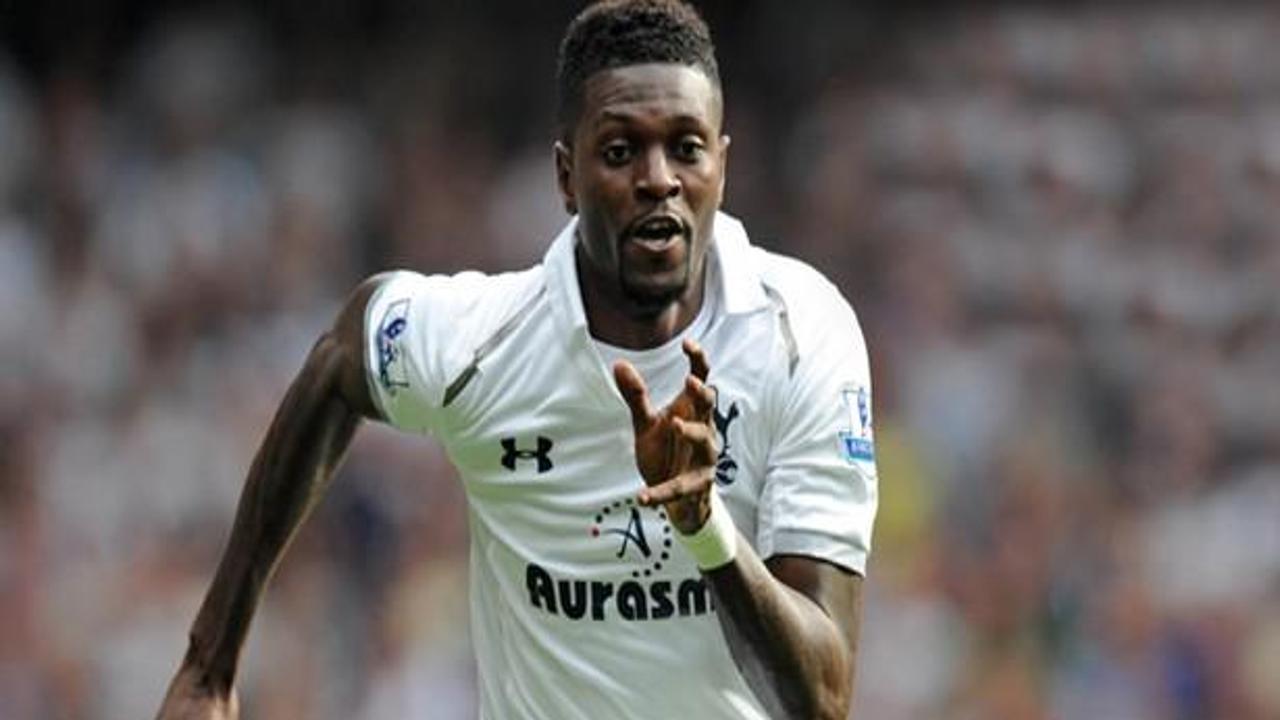 Tottenham, Adebayor'un sözleşmesini feshetti