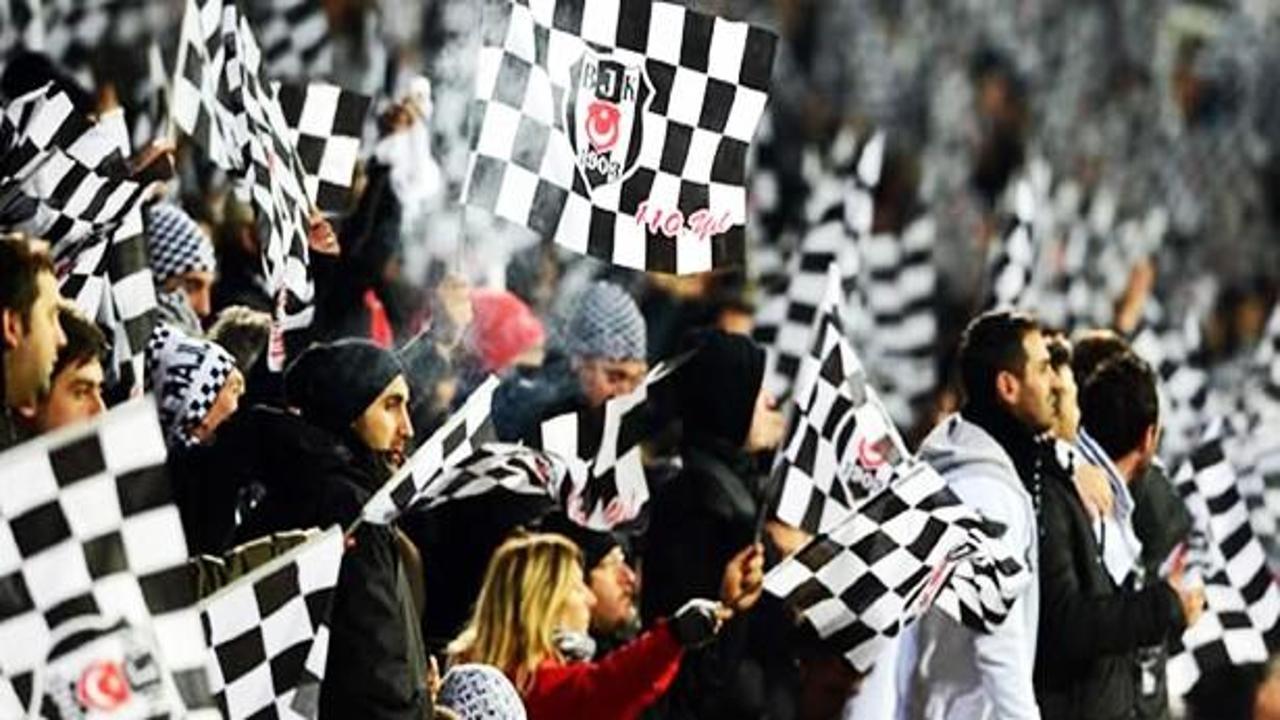 Beşiktaş taraftarından 'Aziz Yıldırım' tezahüratı