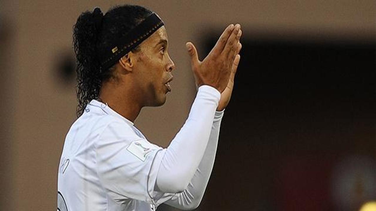 Ronaldinho'ya şok! Takımdan kovuldu!