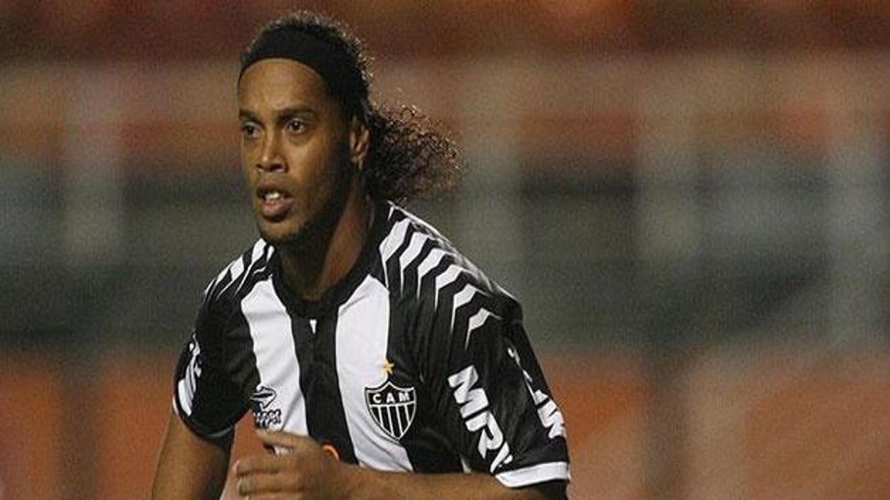 Ronaldinho gollerle döndü!
