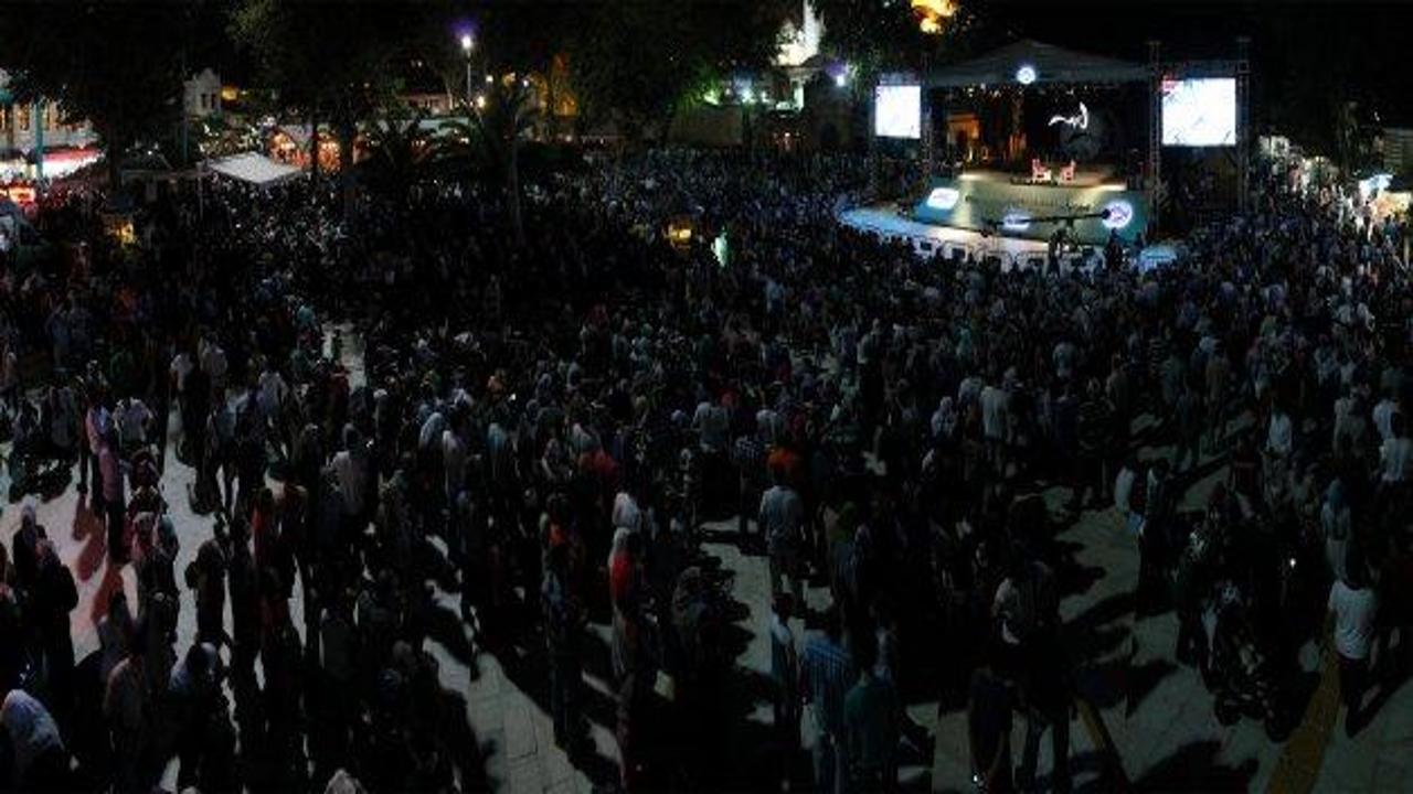 Binlerce kişi Eyüp Sultan Meydanı’nda buluştu