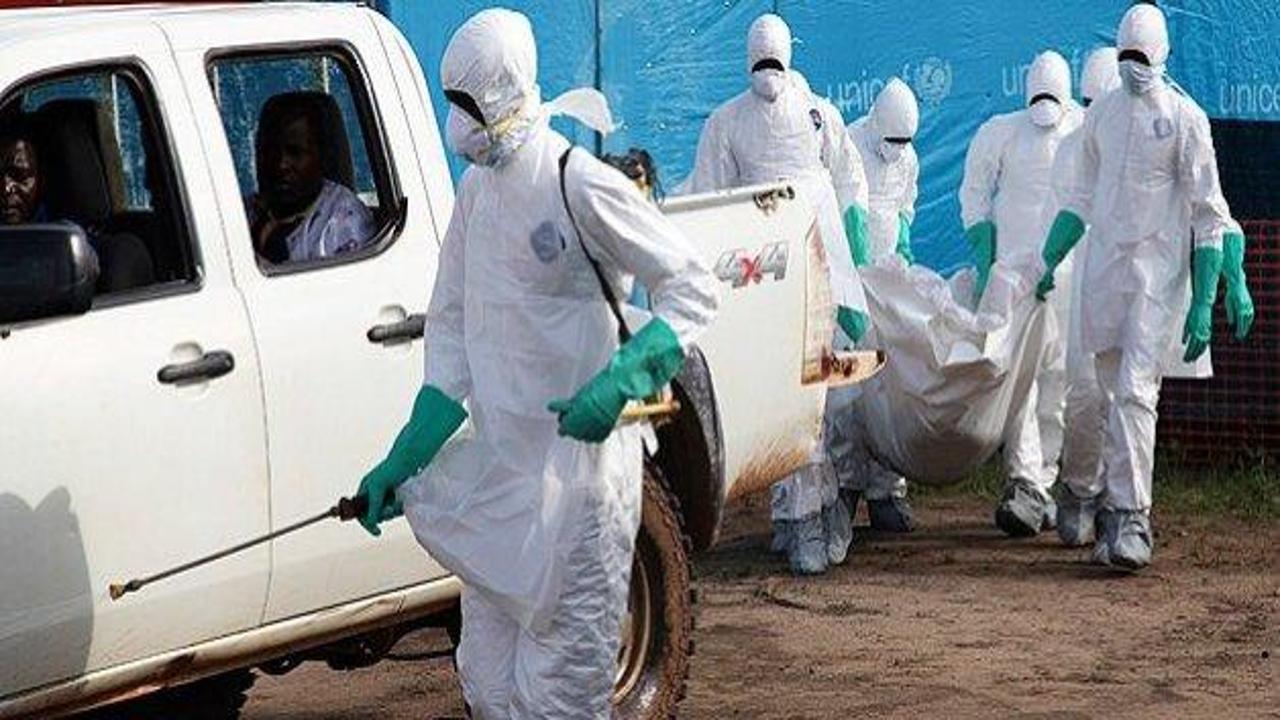 Ebola 120 sağlık personelini öldürdü