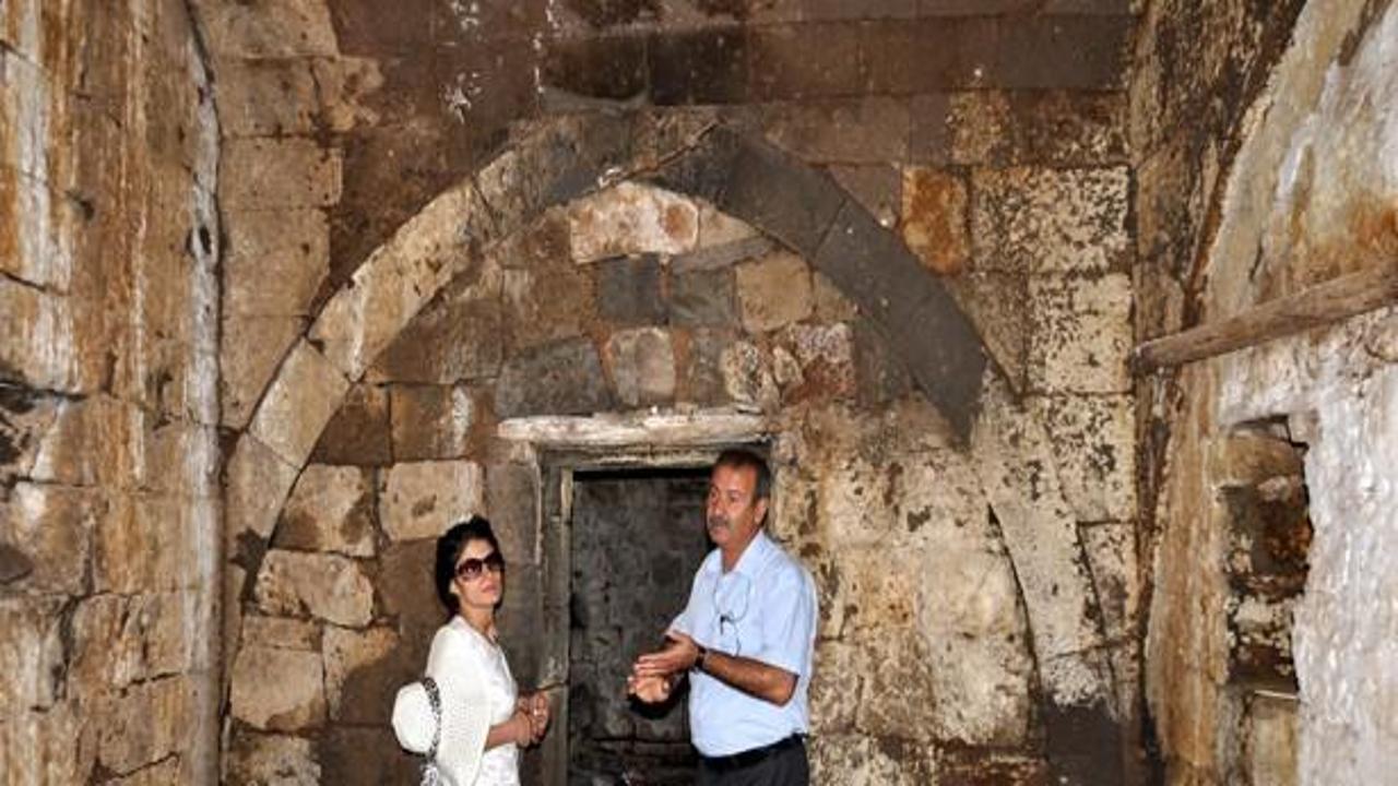 Bitlis'in tarihi taş evleri mercek altında