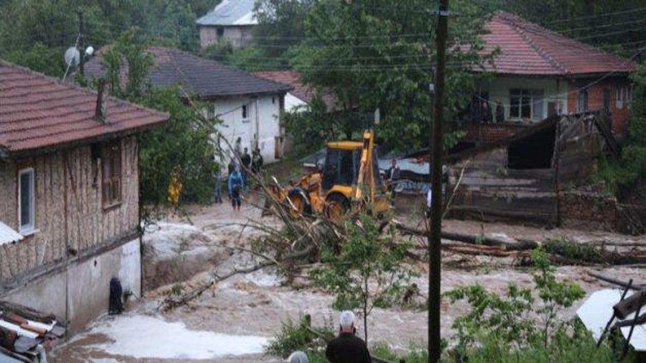 Bolu'da 5 köy sular altında kaldı!