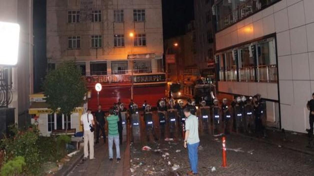 Bombalı saldırı sonrası HDP binası taşlandı