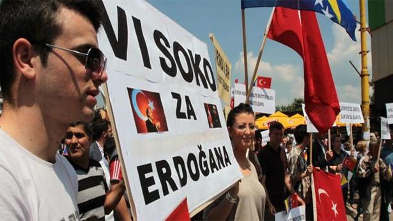 Bosna'da Başbakan Erdoğan'a destek mitingi