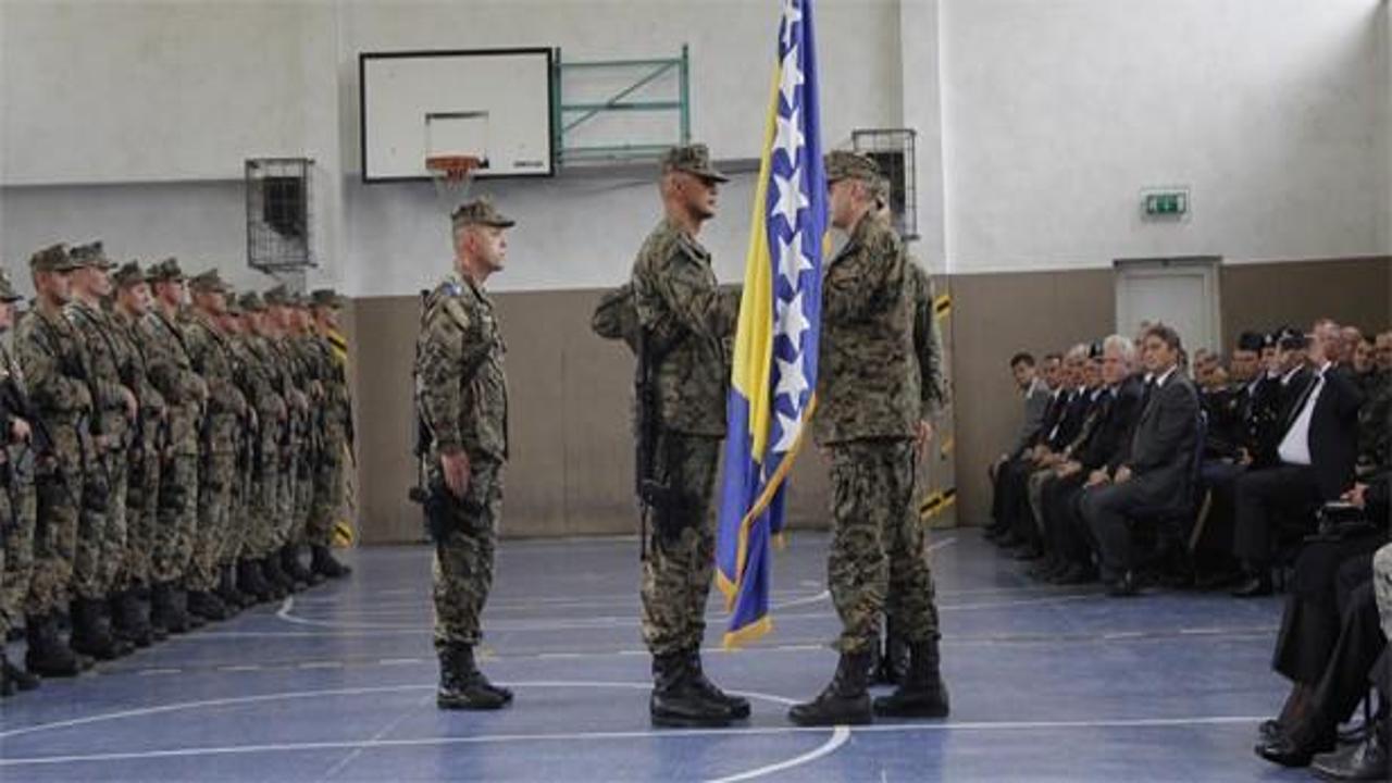 Bosnalı askerler Afganistan'dan döndü