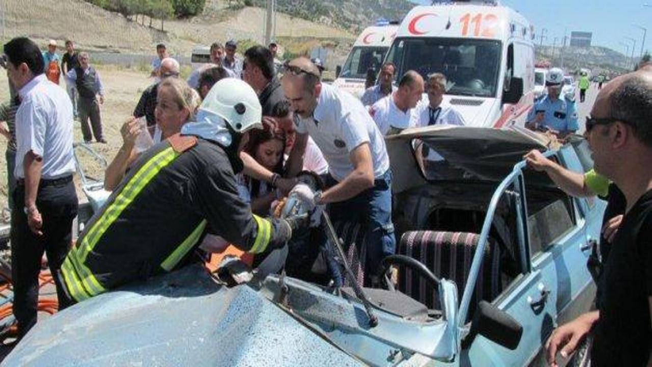 Burdur'da kaza: Aynı aileden 6 yaralı 
