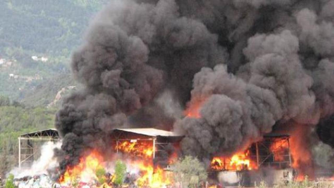 Bursa'da korkutan fabrika yangını!