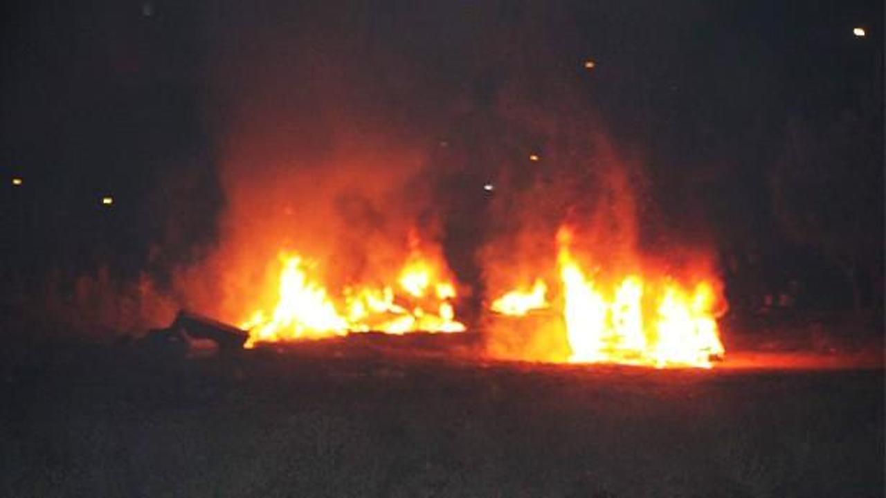 AK Parti’li başkanın araçları yakıldı
