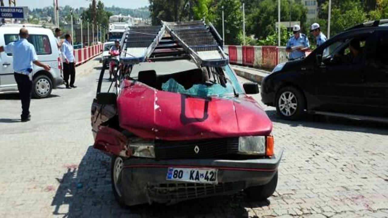 Osmaniye'de otomobil ile kamyonet çarpıştı: 2 yaralı