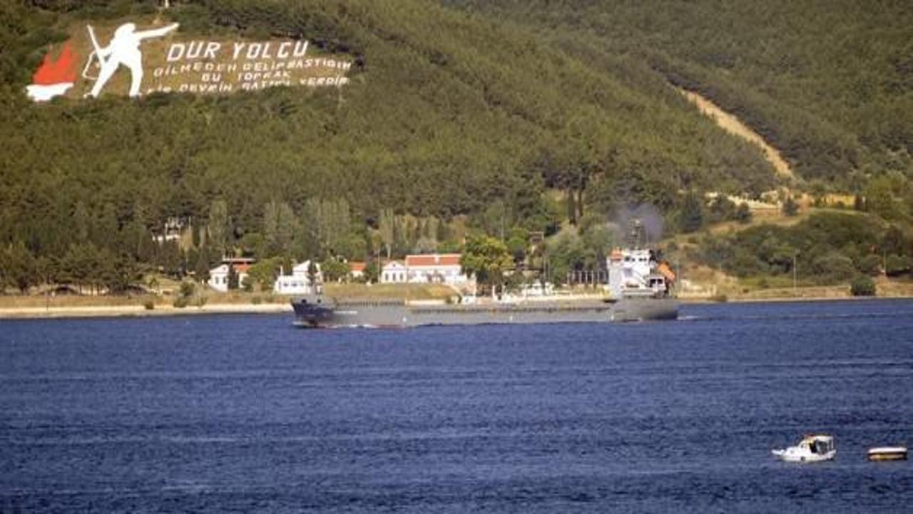 &Ccedil;anakkale Boğazı'nda y&uuml;k gemisi karaya oturdu