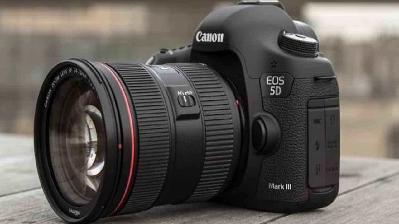 Canon EOS 5D Mark IV geliyor