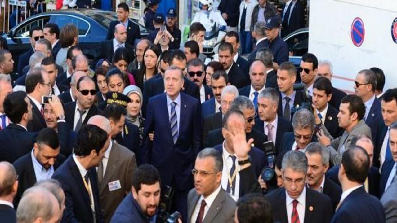 Cezayirli gençlerden Erdoğan'a büyük ilgi