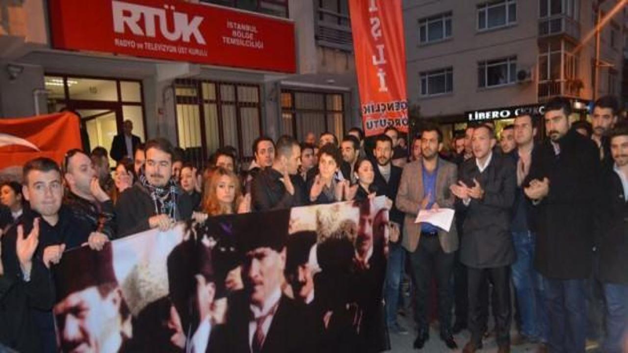 CHP'den RTÜK önünde protesto