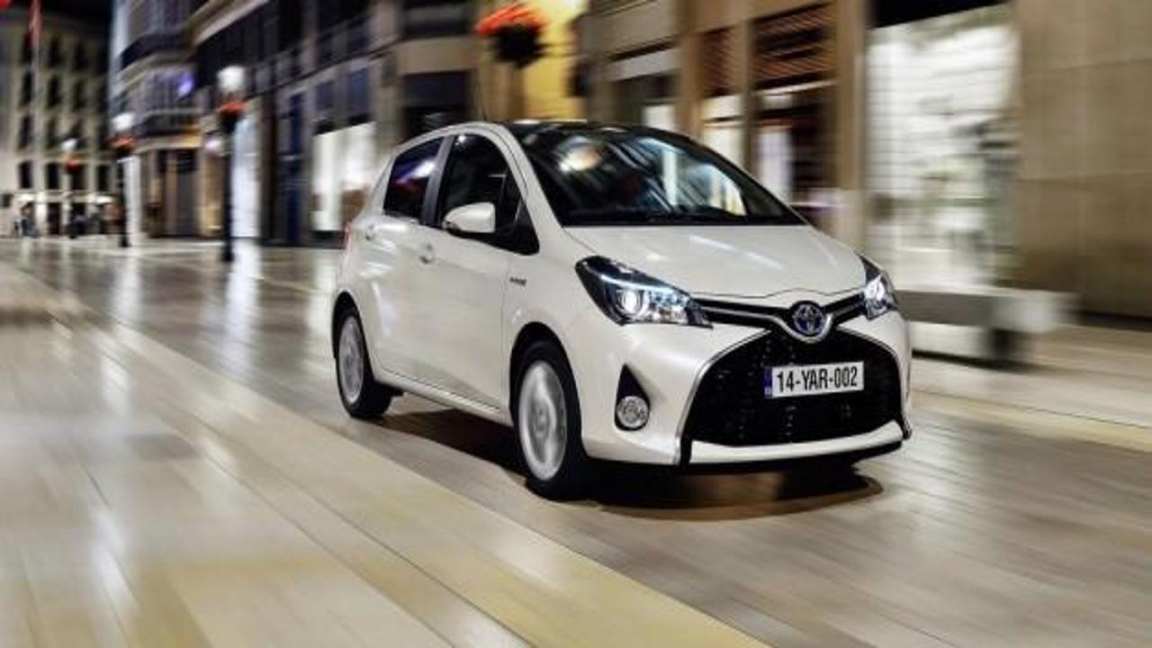 Çift renkli Toyota Yaris geliyor