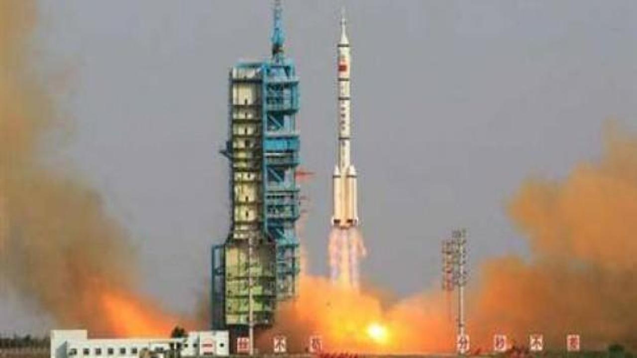 Çin, uzaya 24 saatte iki uydu yolladı