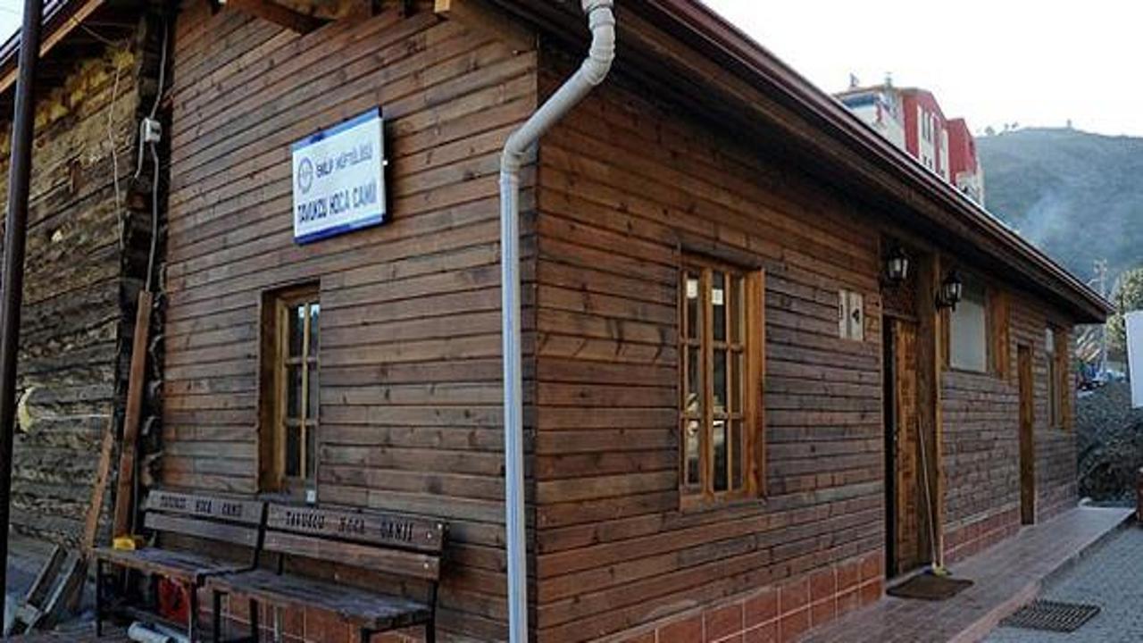 Çivisiz ahşap cami sökülüp yeniden tasarlandı