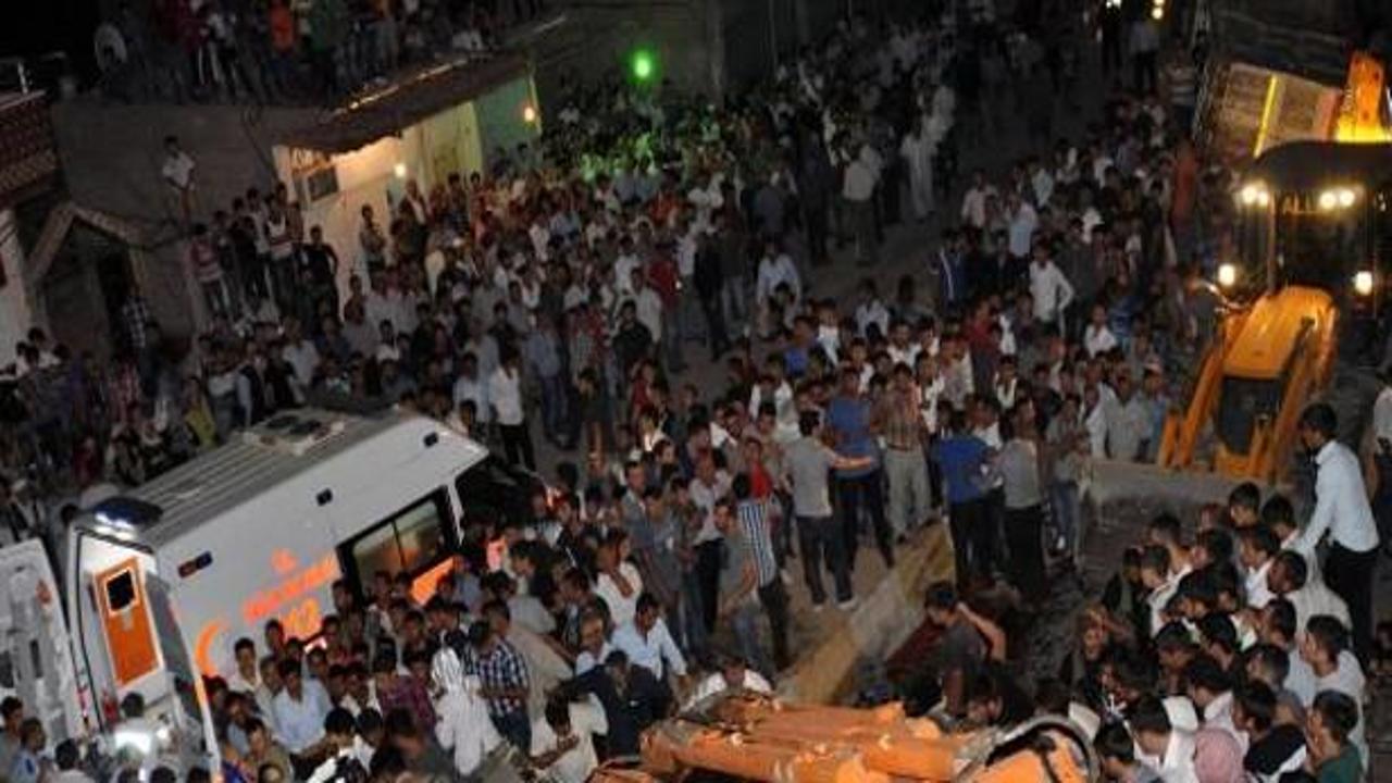 Cizre'de katliam gibi kaza: 2 &ouml;l&uuml;, 6 yaralı