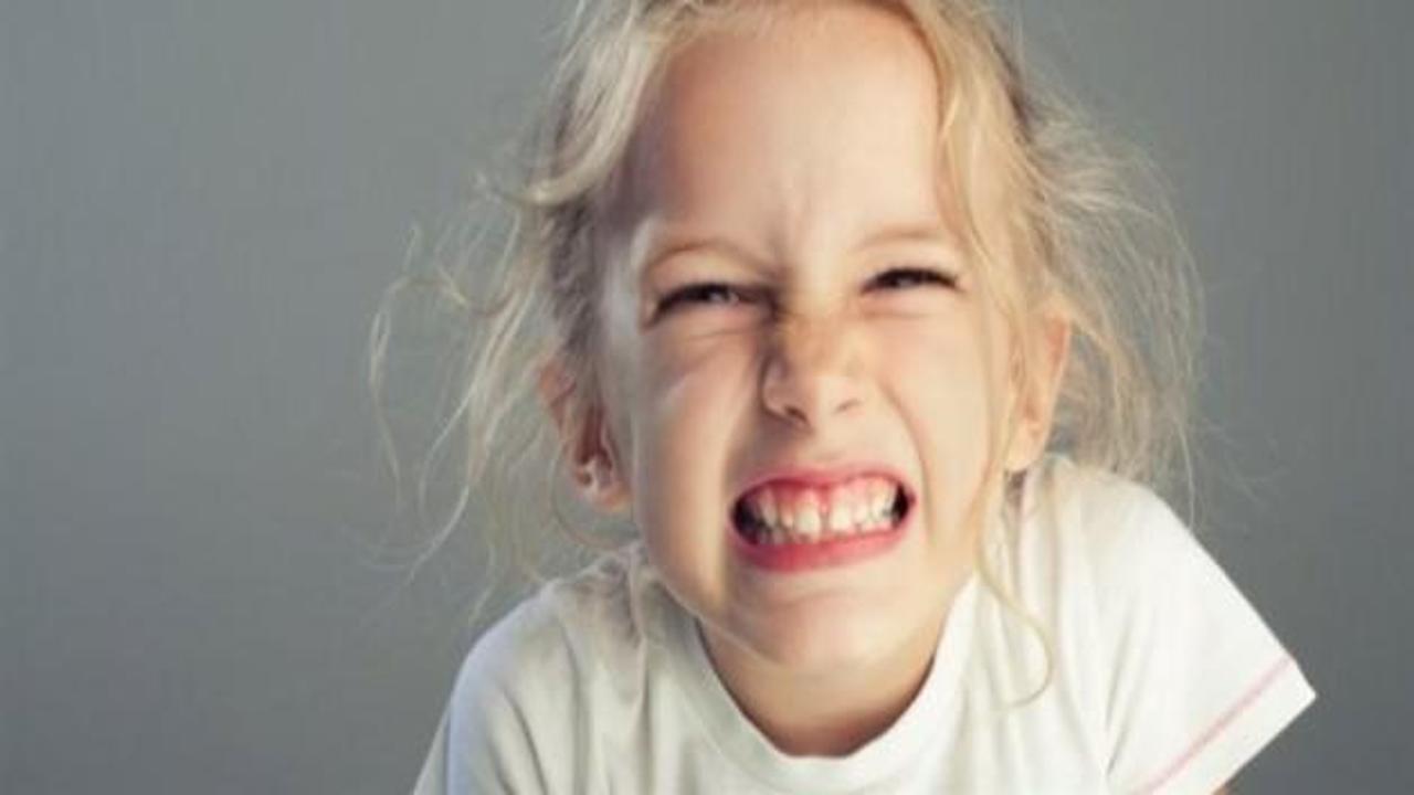 Çocuklar dişlerini neden gıcırdatır?