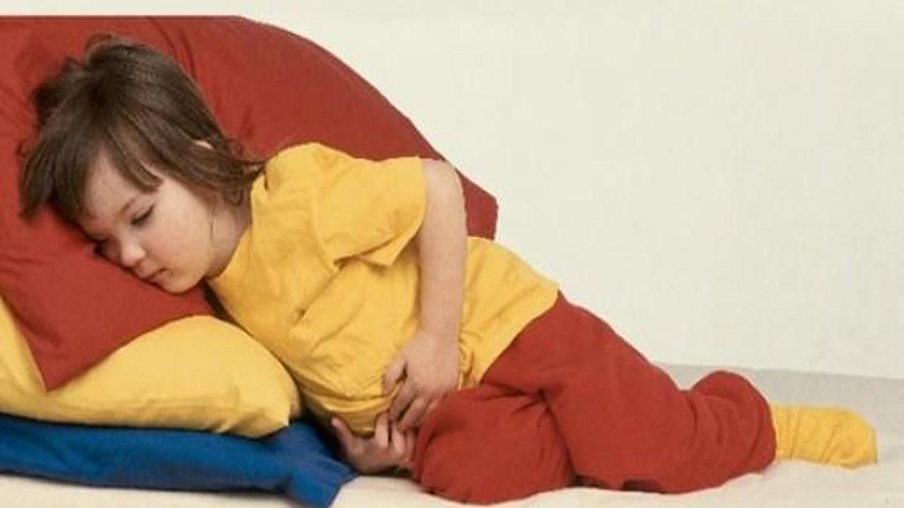 Çocukları uykudan kaldıran karın ağrısına dikkat