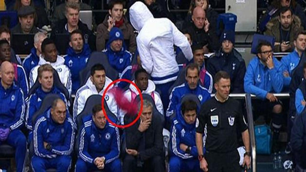 Costa'dan Mourinho'ya şok hareket!