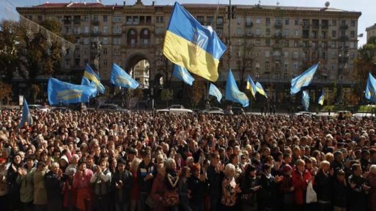 Ukraynalılar barış için yürüdü