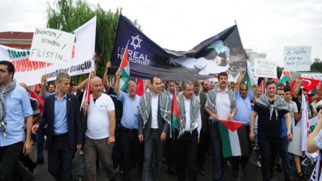 Cuma namazı sonrası Filistin için yürüdüler