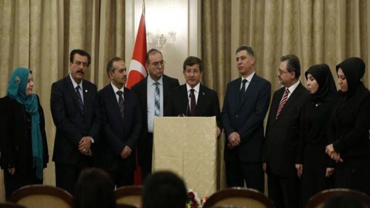 Davutoğlu Türkmen milletvekillerle buluştu