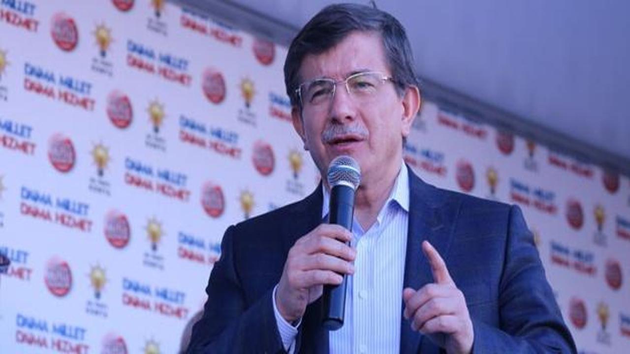 Davutoğlu: Zaman Esed'i hiç eleştirmedi