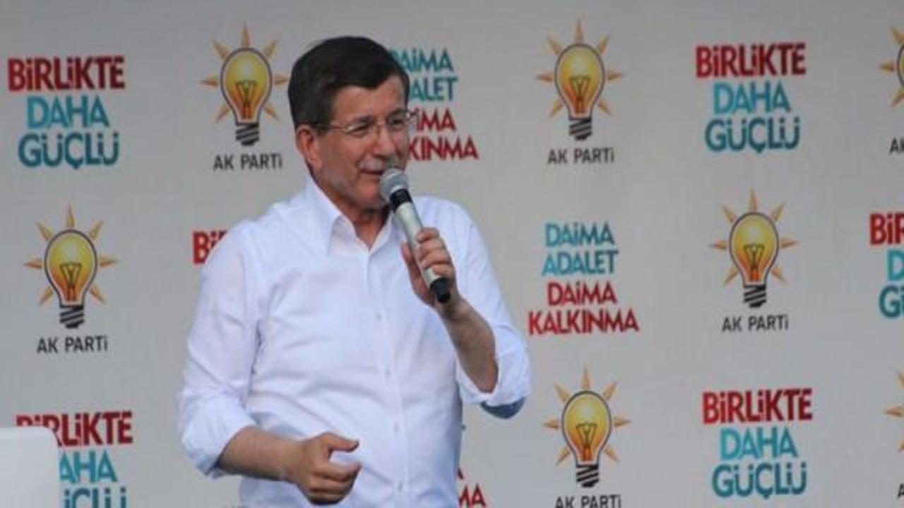 Davutoğlu'ndan Galatasaray'a telefon