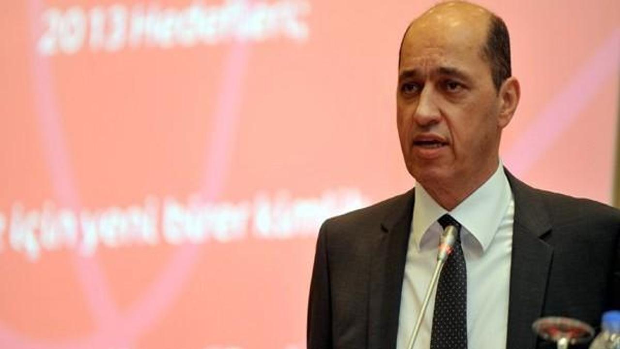 Demirel: &Ccedil;ok başarılı bir sezon ge&ccedil;iriyoruz