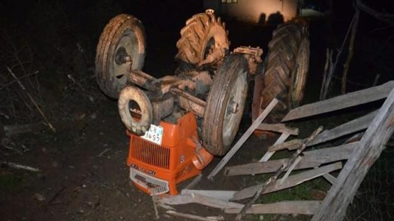 Devrilen traktörün altında kalan genç öldü