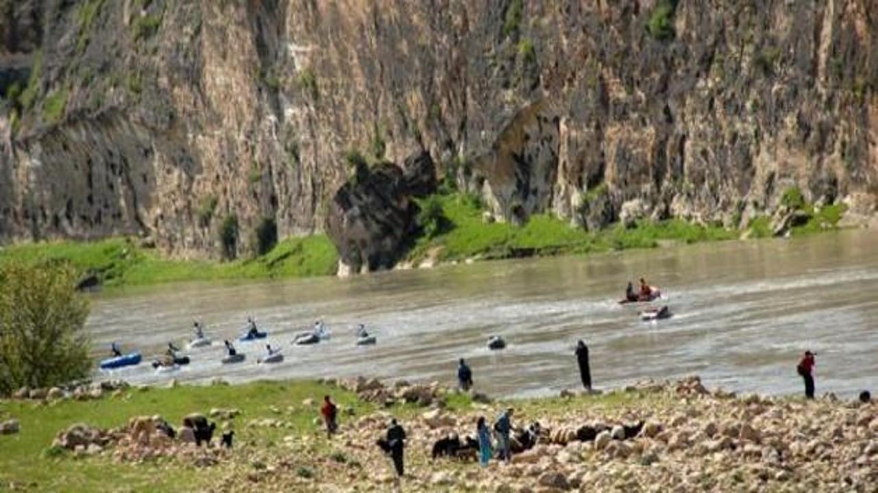 Dicle'de sal yerine uzun yolculuk başlıyor