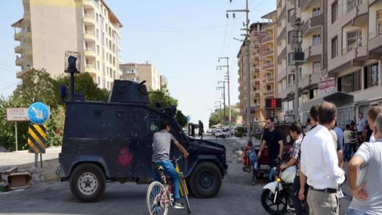 Diyarbakır'da İlçe Emniyet Amirliği'ne saldırı